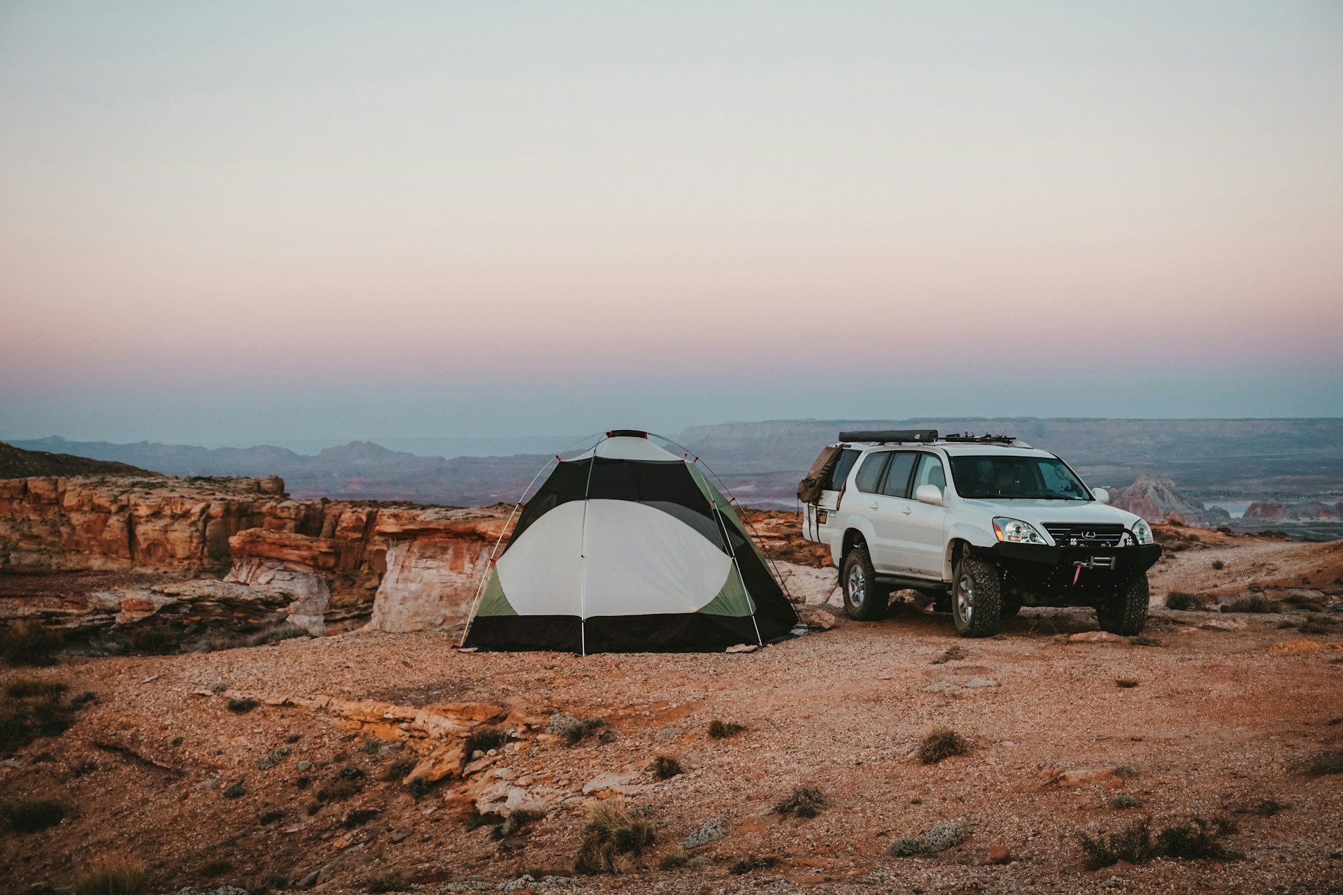 christian-schrader-i69C7l6-GXA-unsplash (1)